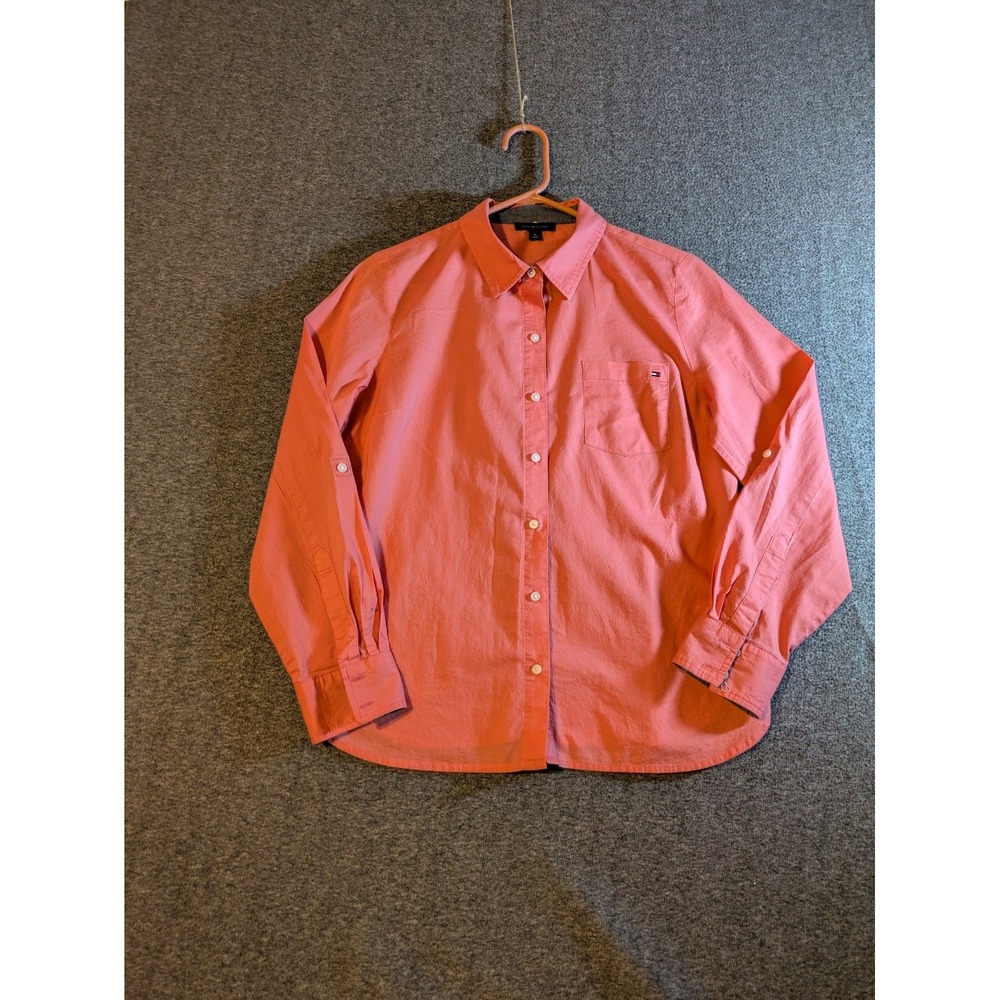 Tommy Hilfiger Women's Shirt Pink Features Pops‎ of Chambray Button Up Size Med
